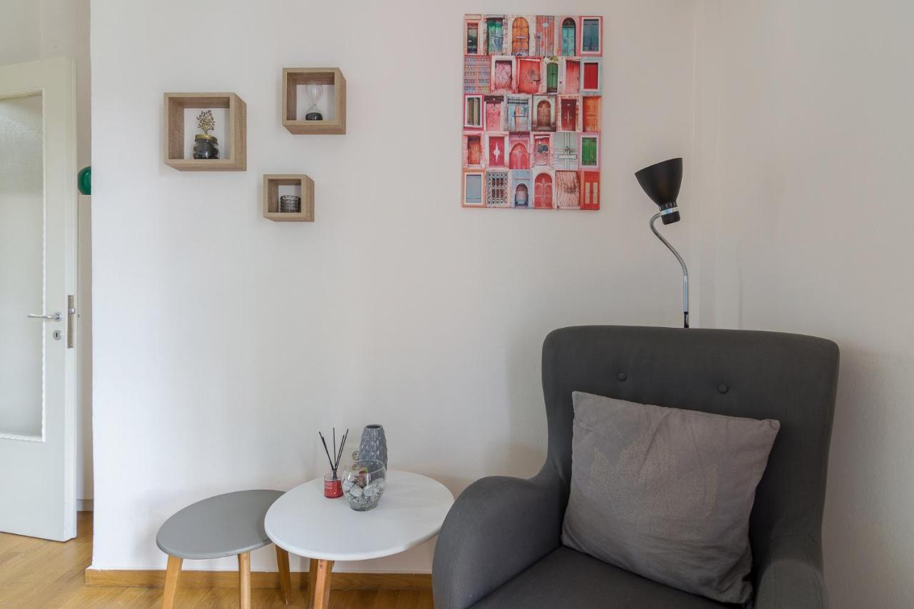 Spacious Apartment For Two People 아테네 외부 사진